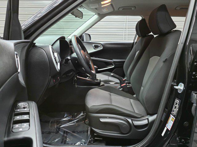 Used 2020 Kia Soul LX FWD image 14