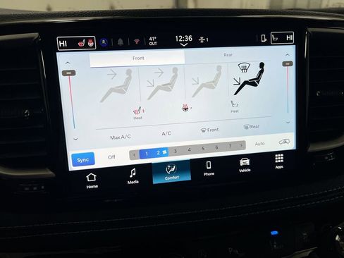 New 2026 Chrysler Pacifica Select FWD image 16