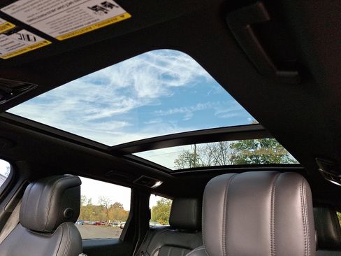 Used 2022 Land Rover Range Rover Sport HSE Dynamic image 13