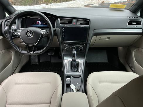 Used 2019 Volkswagen e-Golf SEL Premium image 13