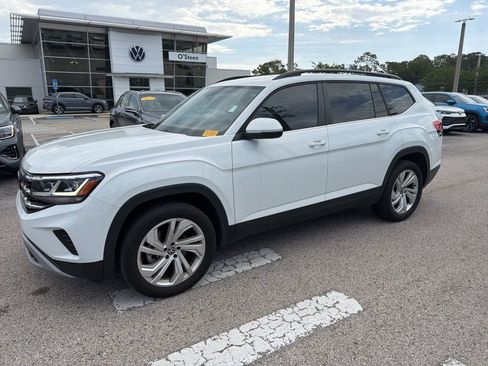 Certified 2023 Volkswagen Atlas SE FWD image 1