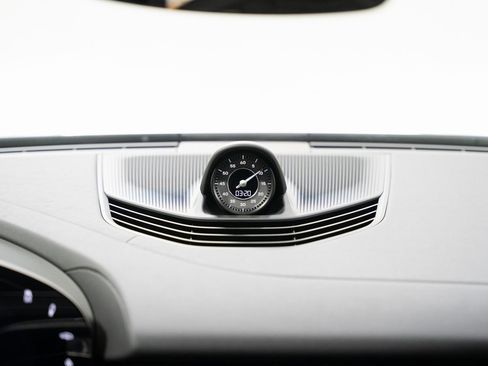 Used 2024 Porsche Taycan 4S image 14