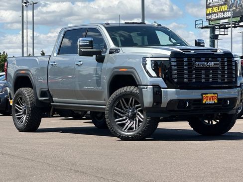 Used 2025 GMC Sierra 3500 Denali Ultimate AWD/4WD image 2