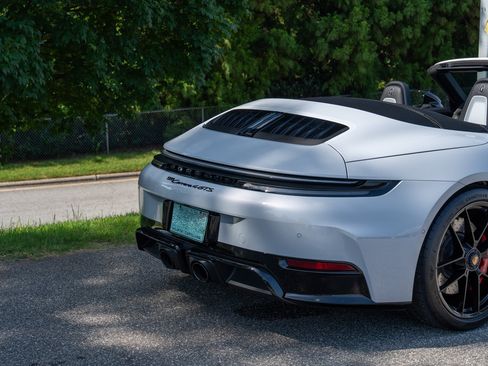 Certified 2025 Porsche 911 Carrera 4 GTS AWD/4WD image 13