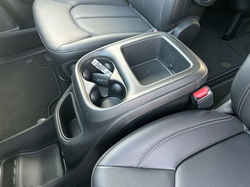 New 2026 Chrysler Pacifica Select image 20