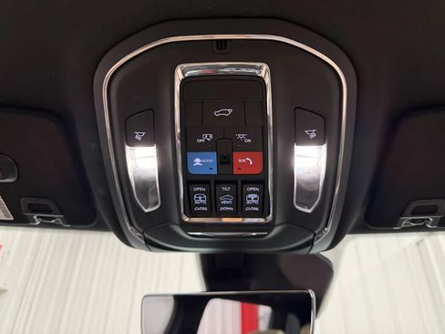 Used 2023 Jeep Grand Cherokee 4WD 4xe w/ Luxury Tech Group II image 36