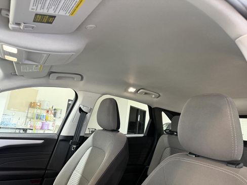 Used 2022 Ford Escape SE AWD/4WD image 25