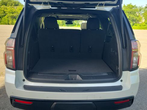 Used 2023 Chevrolet Suburban RST w/ Luxury Package AWD/4WD image 18