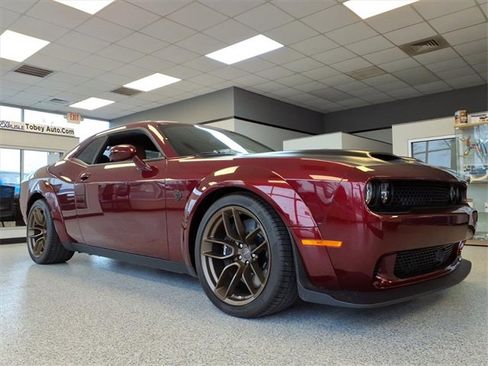 Used 2023 Dodge Challenger SRT Hellcat image 1