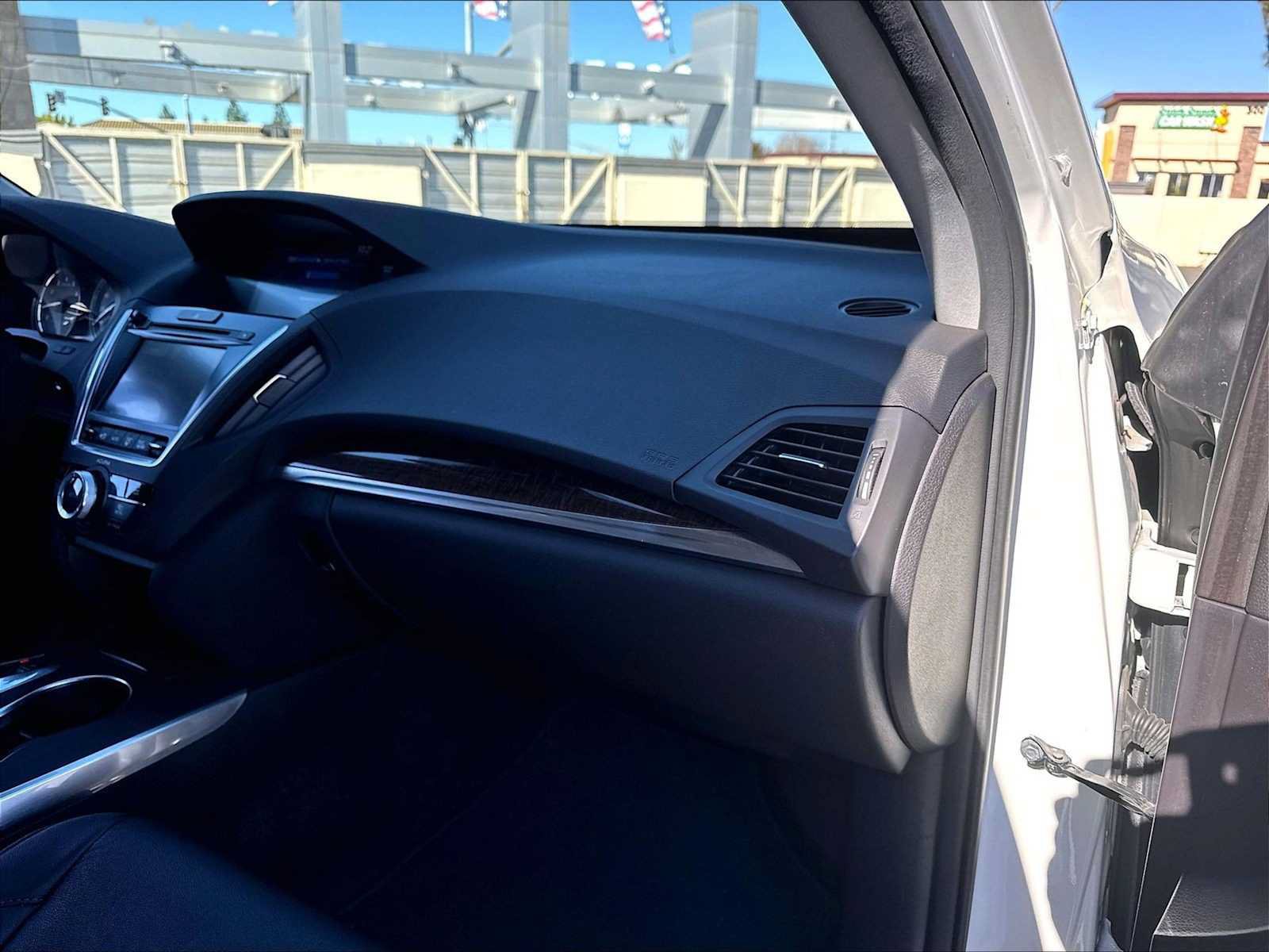 Used 2017 Acura MDX w/ Technology Package FWD image 19