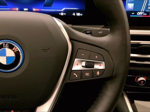 Used 2023 BMW i4 eDrive35 w/ Premium Package RWD image 18