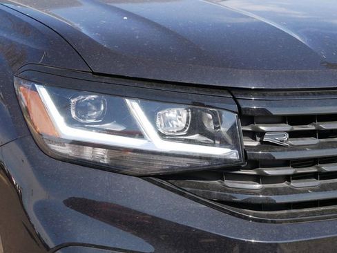 Certified 2023 Volkswagen Atlas Cross Sport SEL R-Line image 10