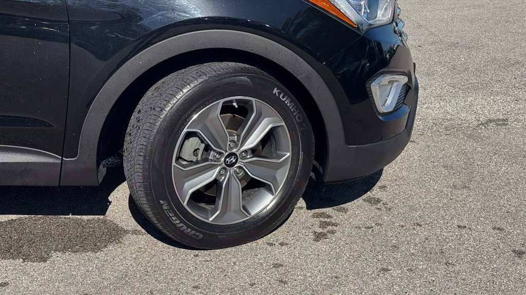 Used 2016 Hyundai Santa Fe SE AWD/4WD image 3