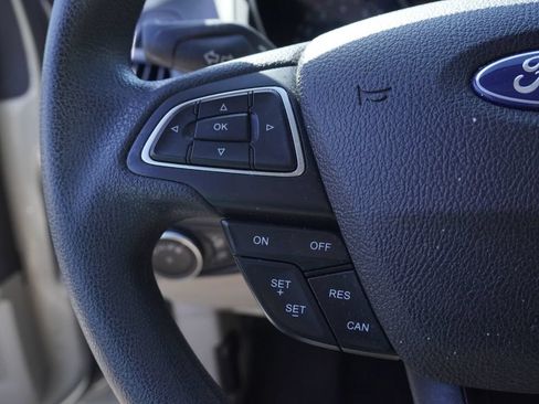 Used 2015 Ford Focus SE FWD image 12