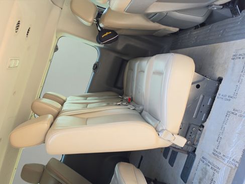 Used 2017 Nissan NV 3500 SL RWD image 17
