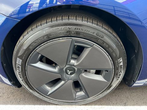Used 2021 Tesla Model 3 Standard Range Plus image 16