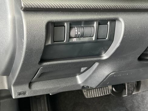 New 2026 Subaru Crosstrek 2.5i Limited w/ Crosstrek Mirror Package image 34