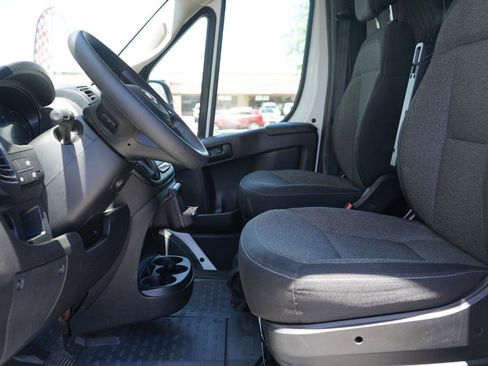 Used 2025 RAM ProMaster 2500 w/ U-Haul Equipment Group FWD image 4