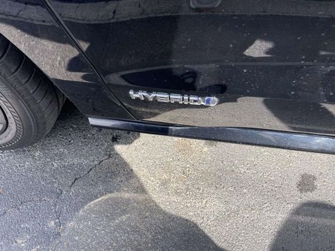 Used 2021 Toyota Sienna XSE image 25