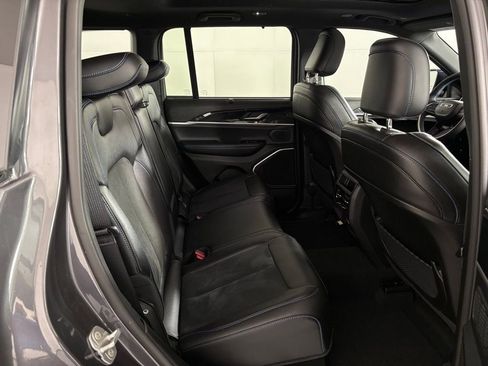 Used 2024 Jeep Grand Cherokee Trailhawk w/ Luxury Tech Group III image 40