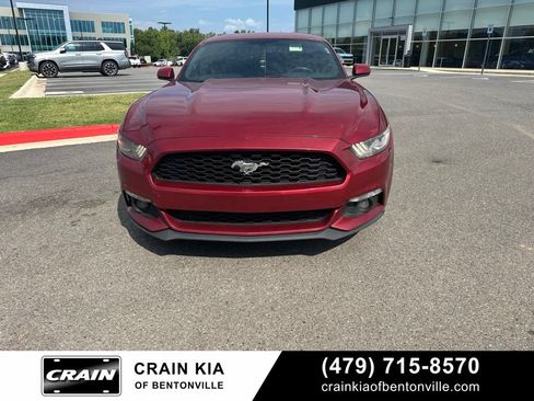 Used 2017 Ford Mustang Coupe RWD image 7