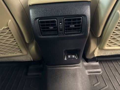 Used 2020 Toyota 4Runner Limited image 18