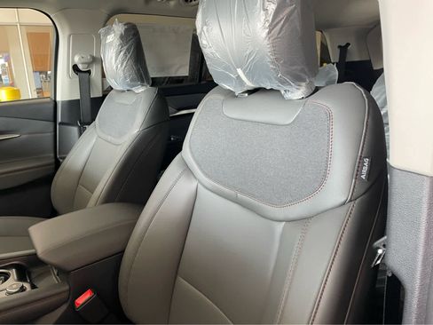 New 2026 Ford Explorer Active w/ Active Comfort Package AWD/4WD image 18