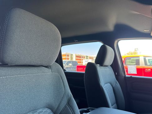 New 2026 RAM 1500 Express AWD/4WD image 15