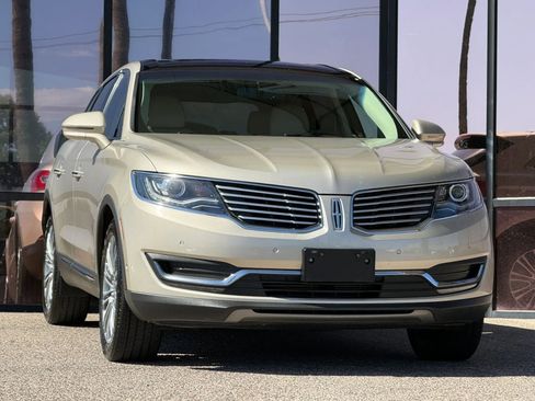 Used 2017 Lincoln MKX Reserve FWD image 18