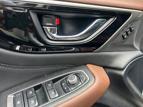 Used 2022 Subaru Outback Touring AWD/4WD image 21