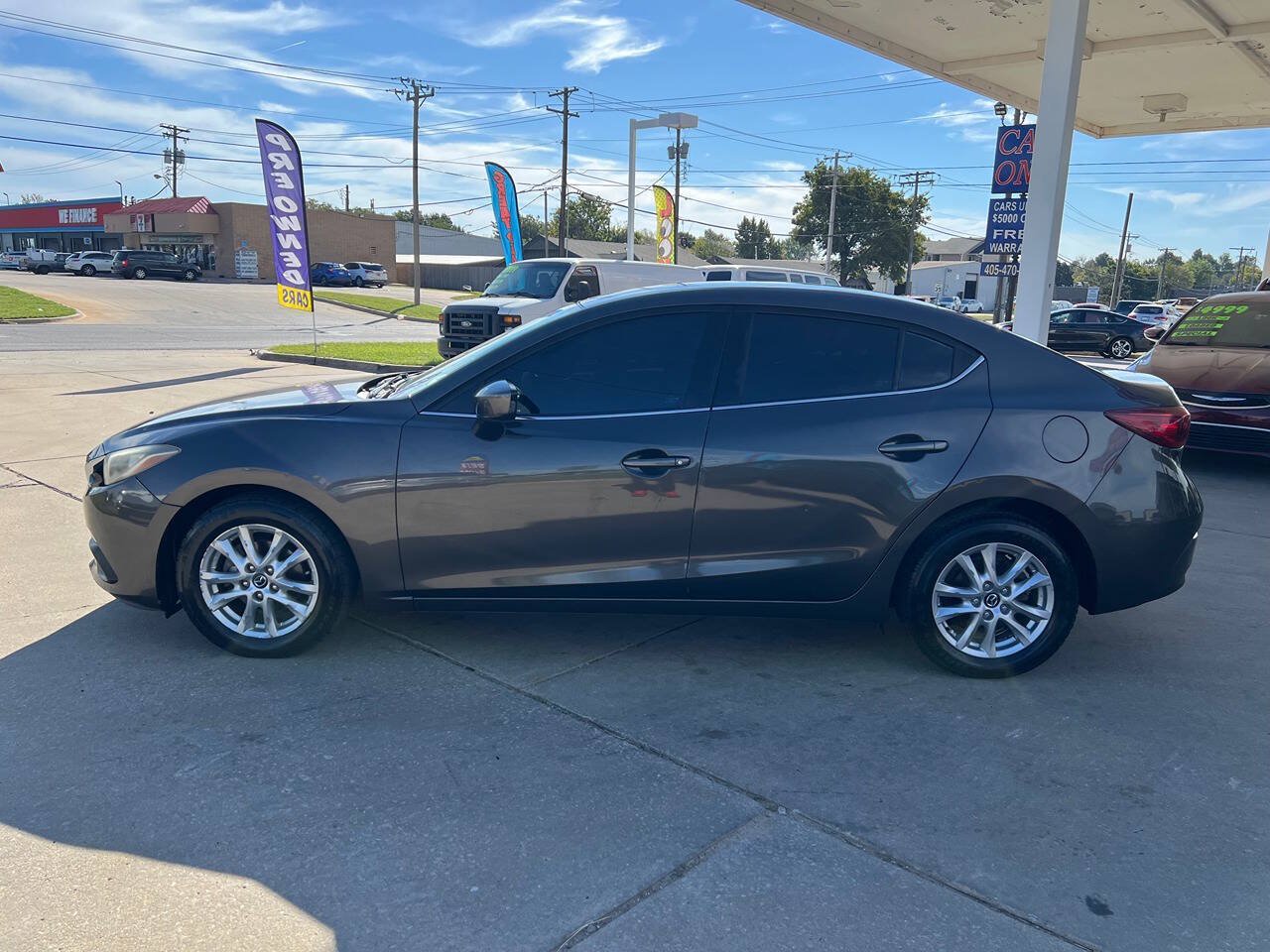 Used 2016 MAZDA MAZDA3 i Sport w/ Preferred Equipment Package FWD image 4