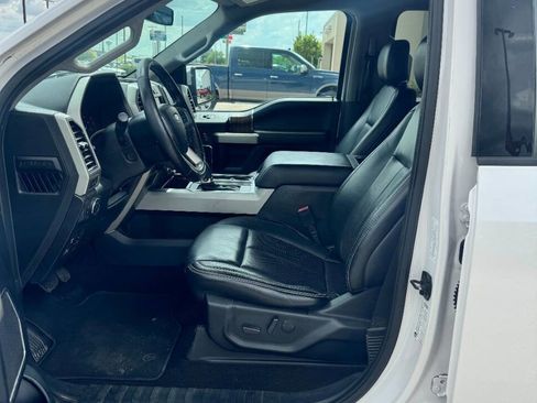 Used 2019 Ford F150 Lariat w/ Equipment Group 502A Luxury RWD image 2