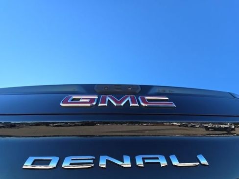 Used 2024 GMC Sierra 2500 Denali w/ Denali Reserve Package image 10
