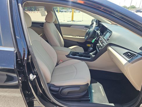 Used 2019 Hyundai Sonata SE FWD image 11
