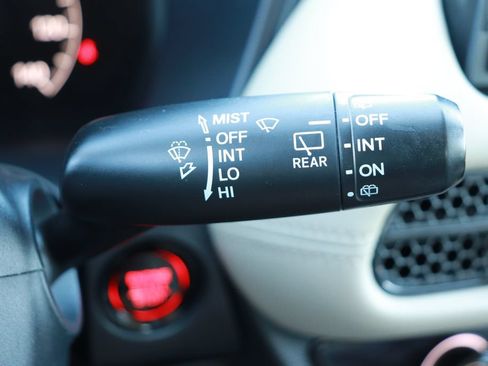 Used 2023 Honda HR-V LX image 23