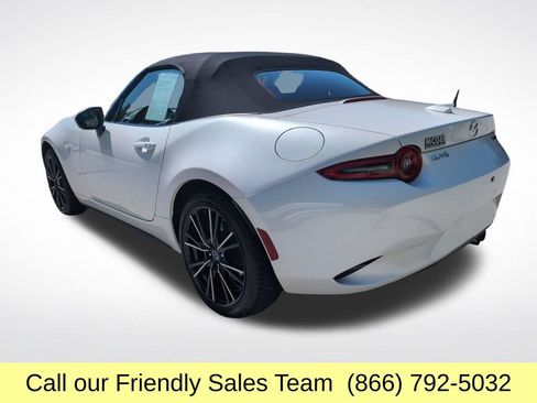 Used 2024 MAZDA MX-5 Miata Grand Touring RWD image 3