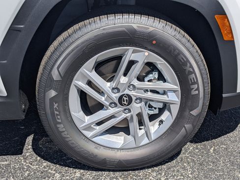 New 2026 Hyundai Tucson SE image 11