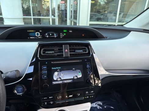 Used 2016 Toyota Prius Two image 29