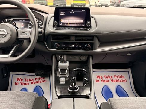 Certified 2023 Nissan Rogue SV image 27