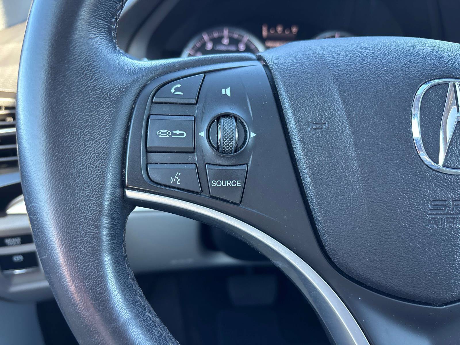 Used 2018 Acura MDX SH-AWD image 26