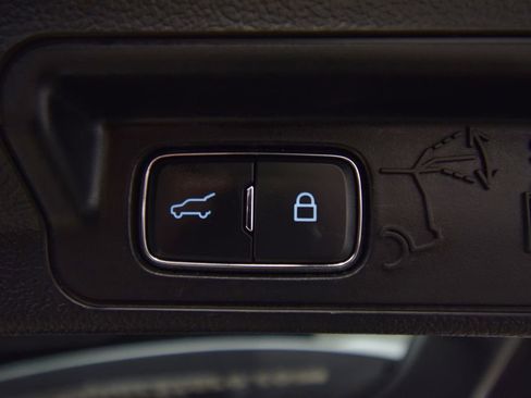 Used 2023 Ford Explorer XLT w/ Equipment Group 202A image 37