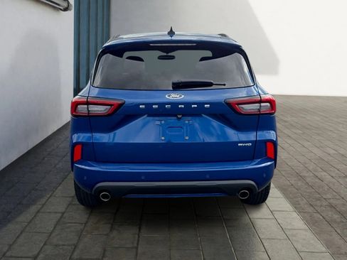 Certified 2023 Ford Escape ST-Line w/ Tech Pack #1 AWD/4WD image 4