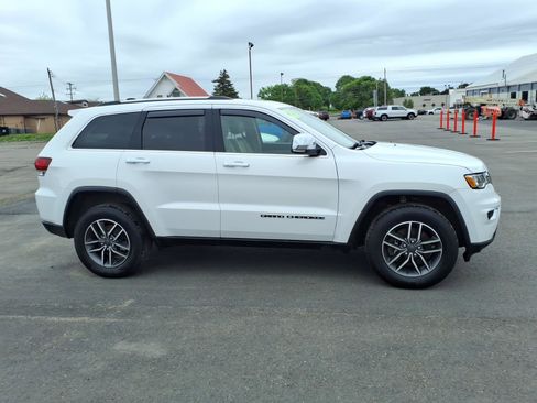 Used 2021 Jeep Grand Cherokee Limited AWD/4WD image 4