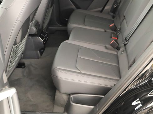 New 2025 Audi Q3 2.0T Premium image 28