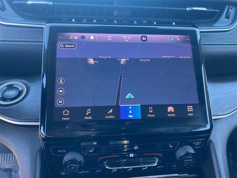 Used 2021 Jeep Grand Cherokee L Limited image 34