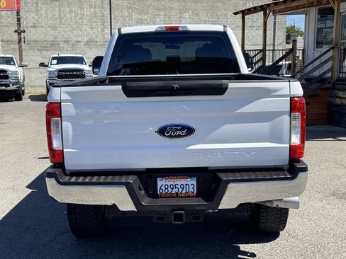 Used 2018 Ford F250 XL w/ Power Equipment Group AWD/4WD image 6