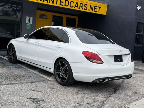 Used 2018 Mercedes-Benz C 300 Sedan image 2