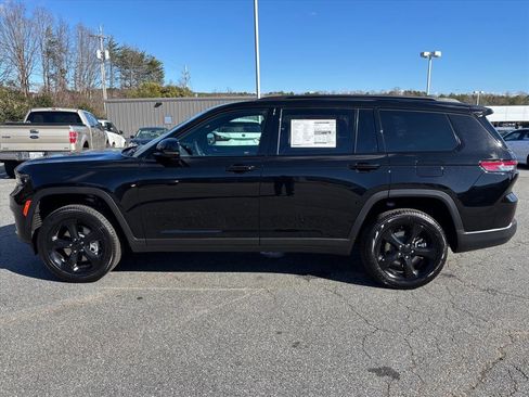 New 2025 Jeep Grand Cherokee L Limited image 17