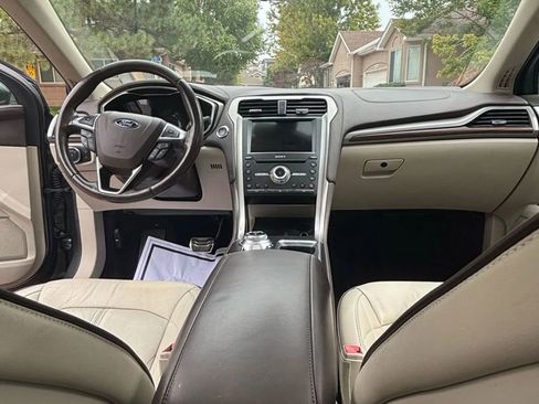 Used 2017 Ford Fusion Platinum image 11