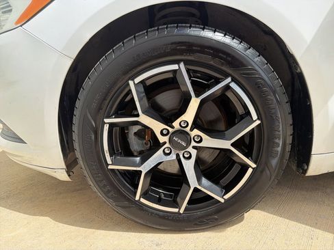 Used 2013 Ford Fusion SE image 23